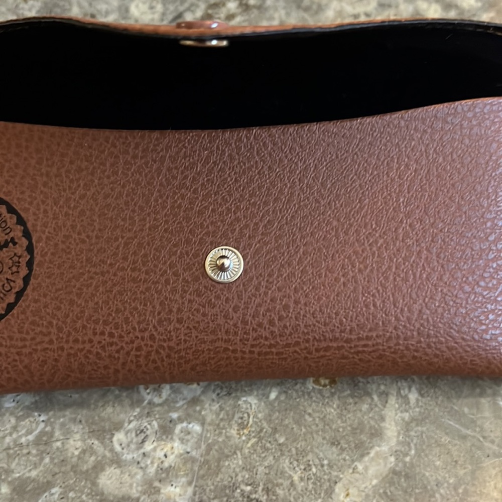 Ray-Ban Sunglass Case - Picture 5 of 5